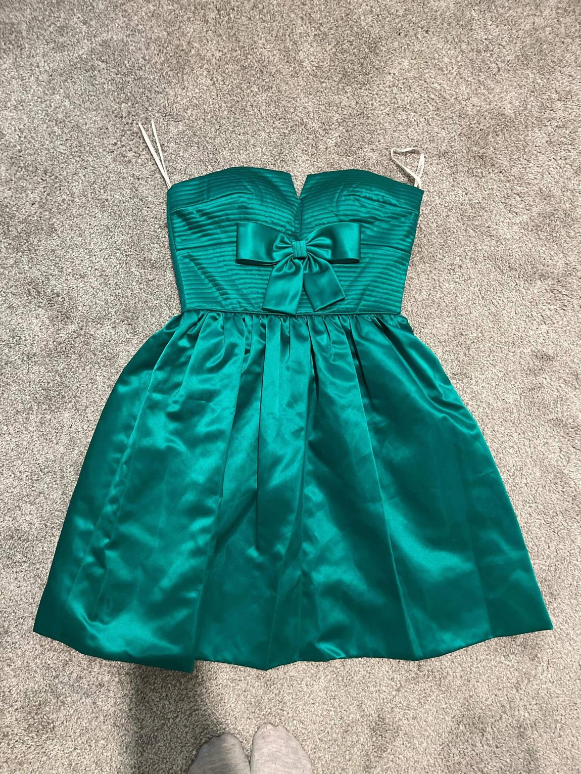 Sherri Hill Size 0 Pageant Emerald Green Cocktail Dress on Queenly