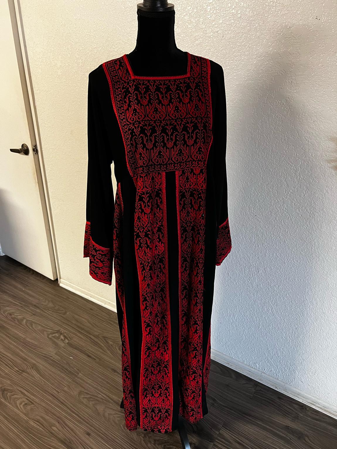 Plus Size 32 Red Floor Length Maxi on Queenly