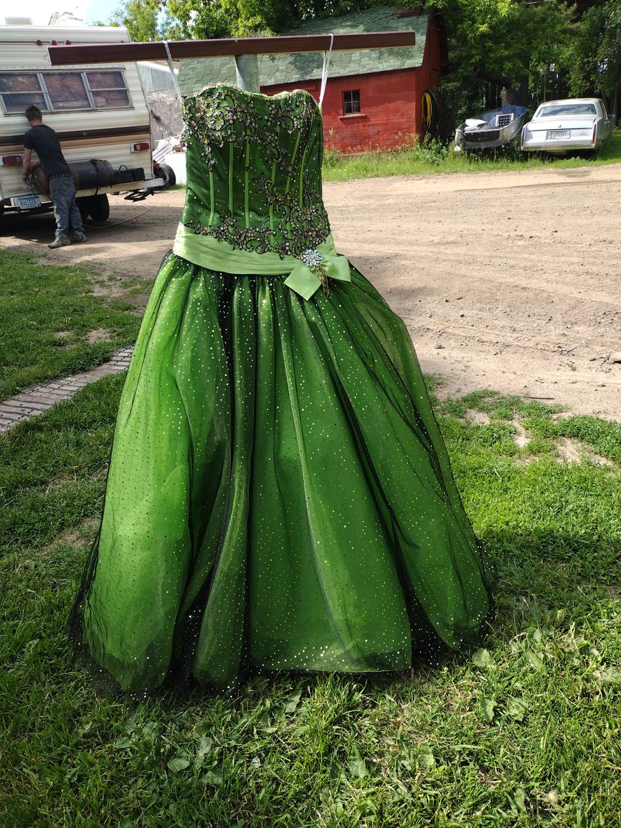 Style 020501 Posh Precious  Size 4 Green Ball Gown on Queenly