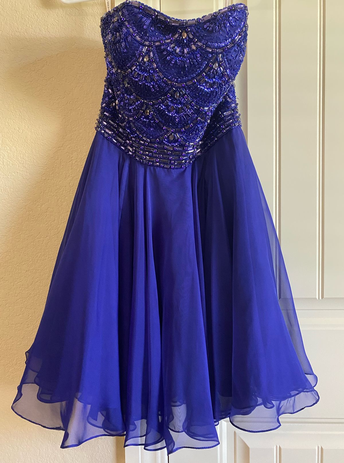 Sherri Hill Size 4 Strapless Purple Cocktail Dress on Queenly
