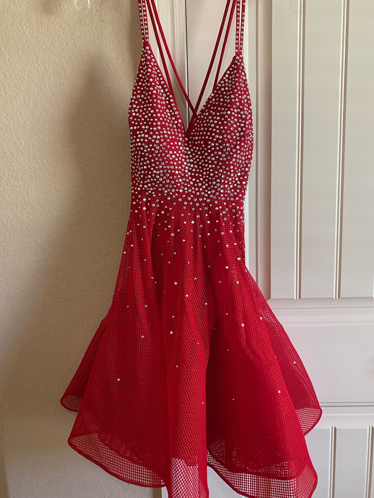 Blush Prom Size 6 Sequined Red Cocktail Dress on Queenly