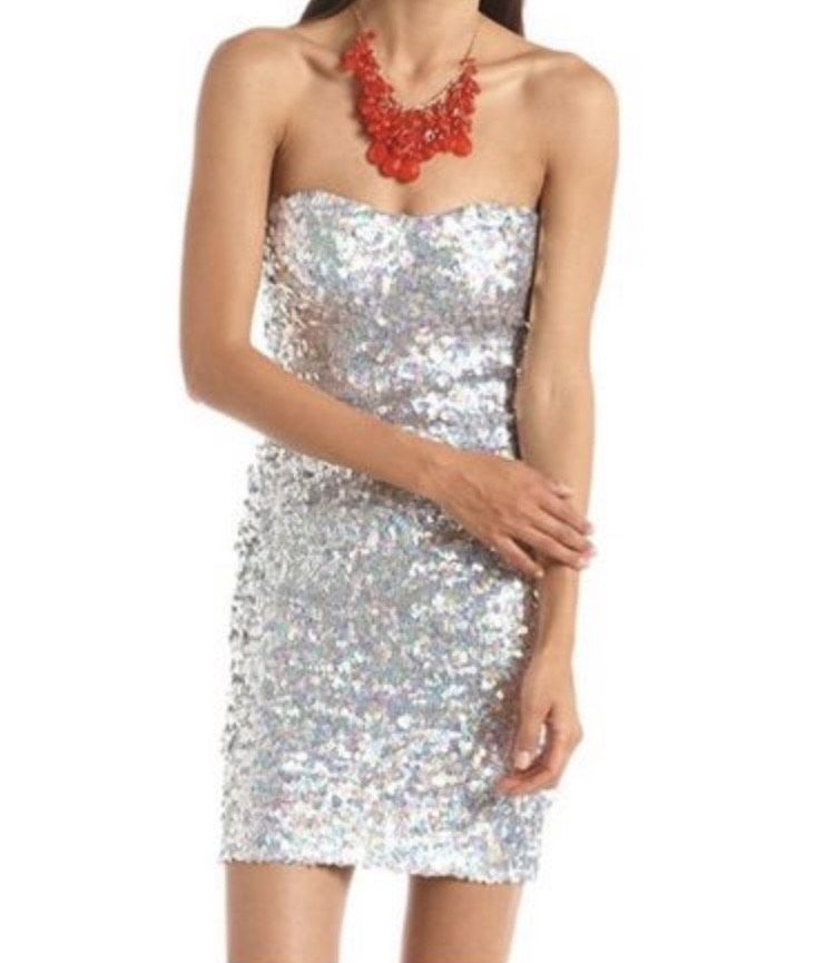 Size 2 Strapless Sequined Silver Cocktail Dress on Queenly
