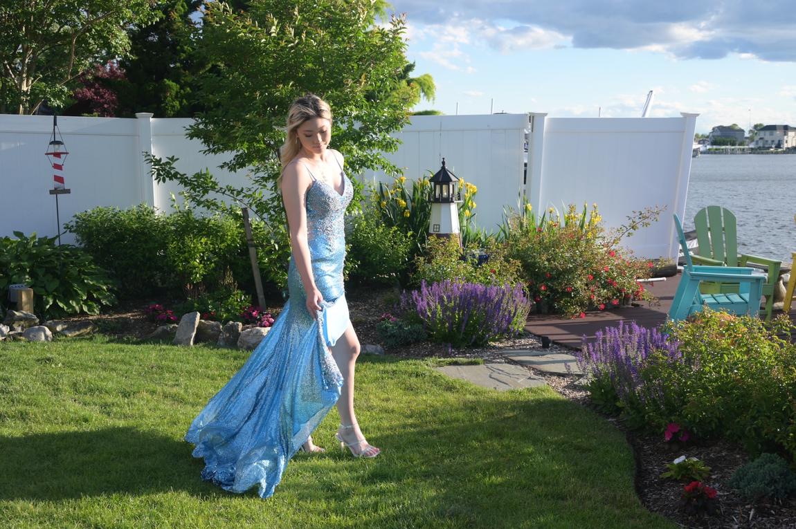 Scarlett by Portia & Scarlett Size 8 Sequined Blue Side Slit Dress on Queenly