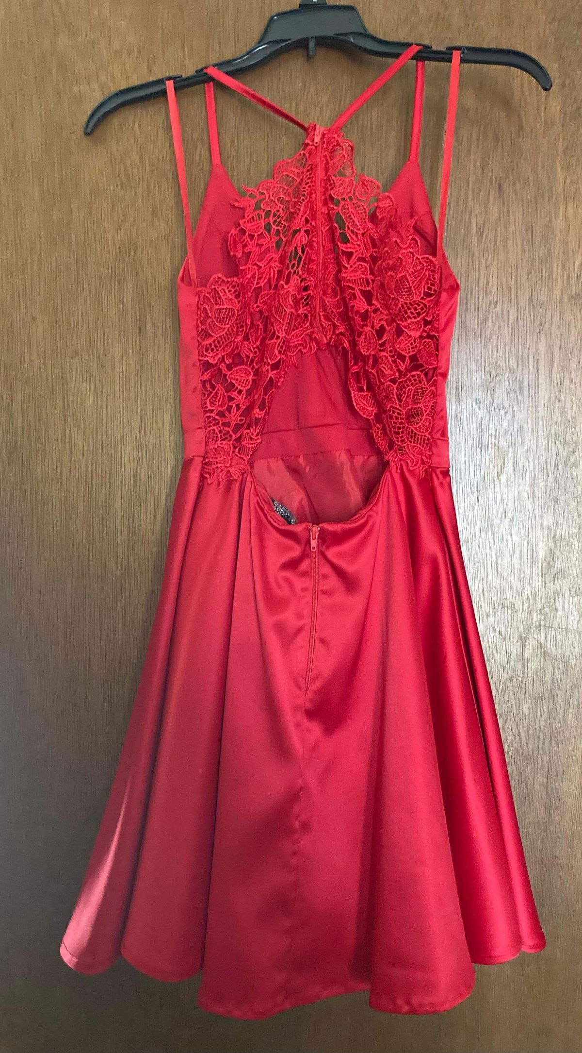 Size 2 Wedding Guest Lace Red Cocktail Dress on Queenly