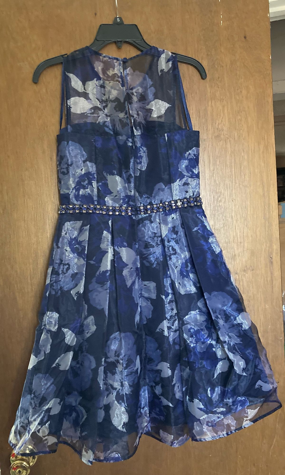 Size 4 Homecoming Sequined Blue Cocktail Dress on Queenly