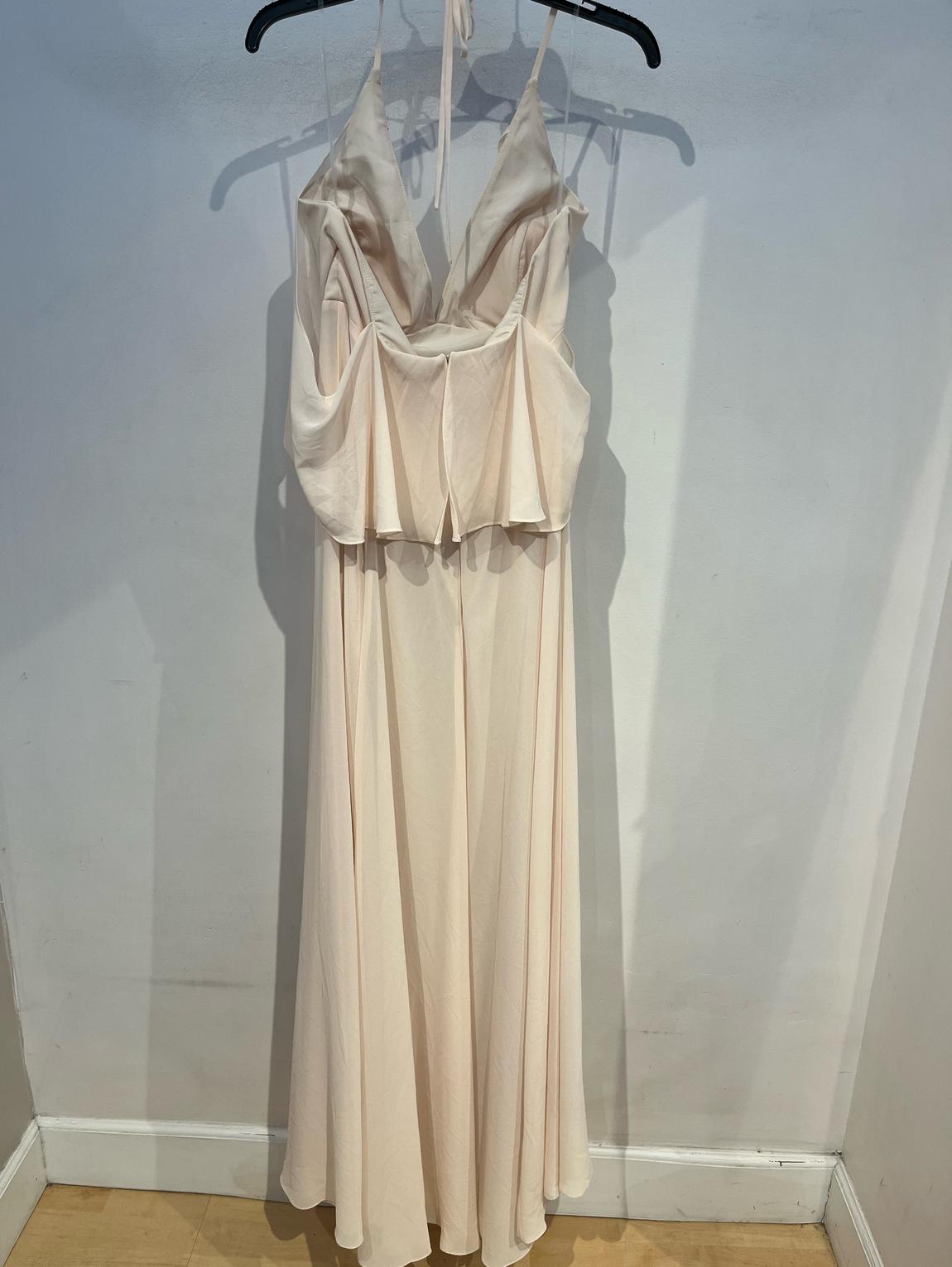 Amsale Size 8 Bridesmaid White A-line Dress on Queenly