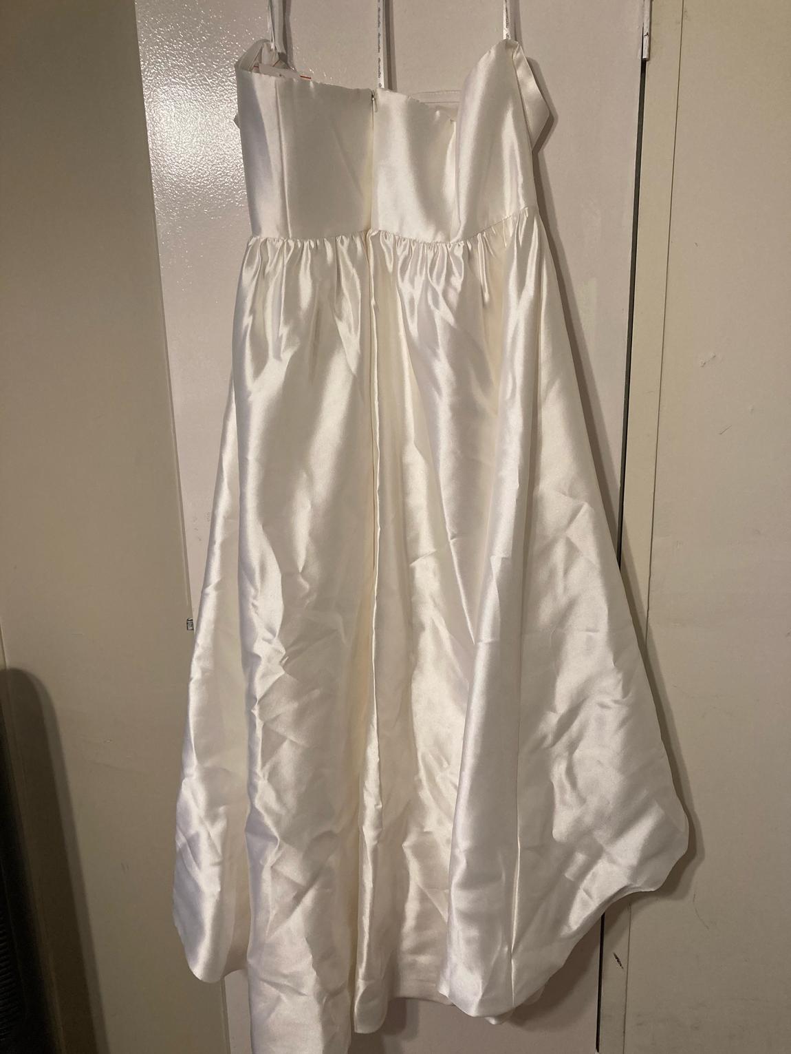 Plus Size 22 Strapless Satin White A-line Dress on Queenly