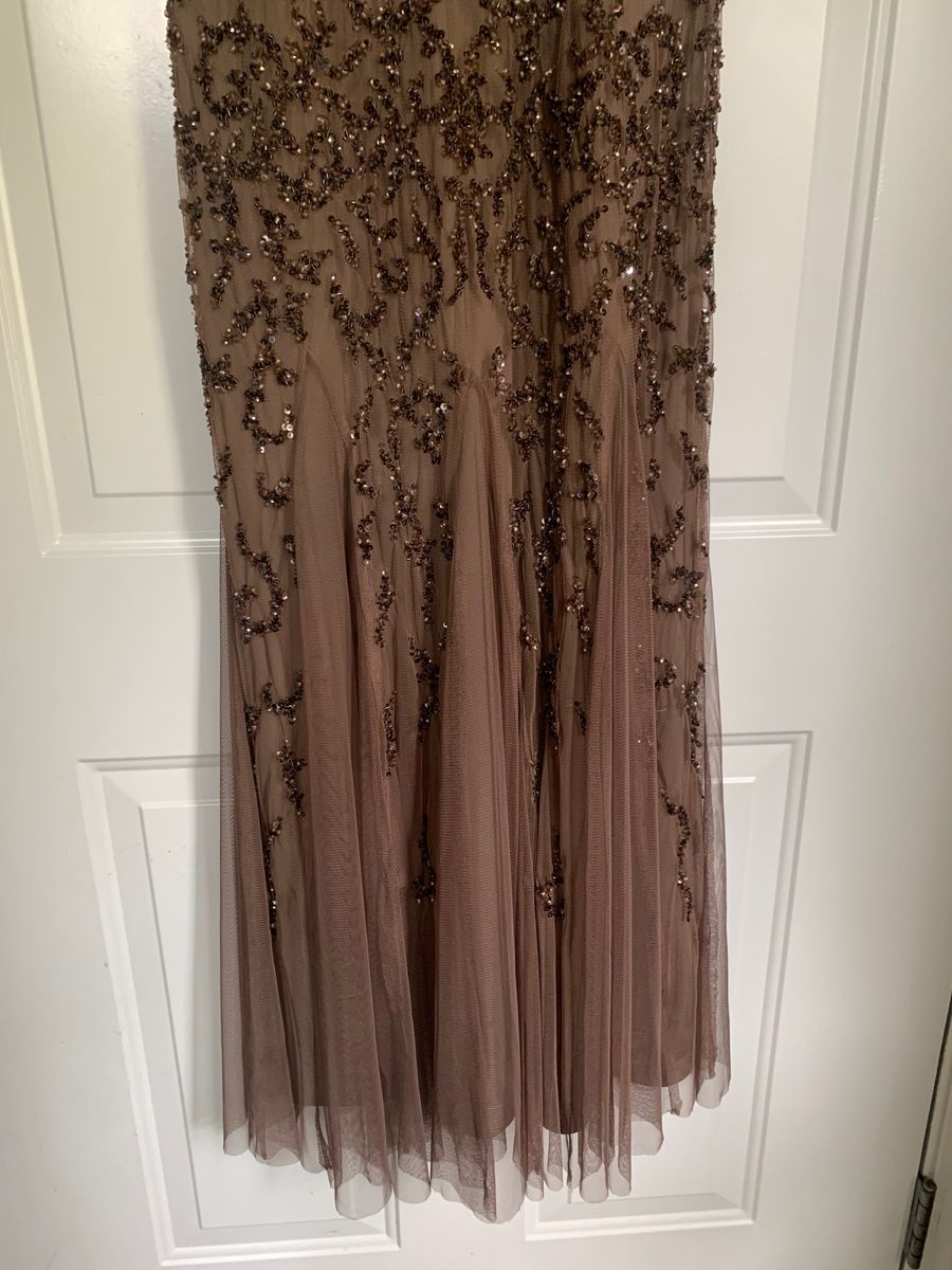 Style A32 Aidan Mattox Size 4 Cap Sleeve Sequined Nude Floor Length Maxi on Queenly