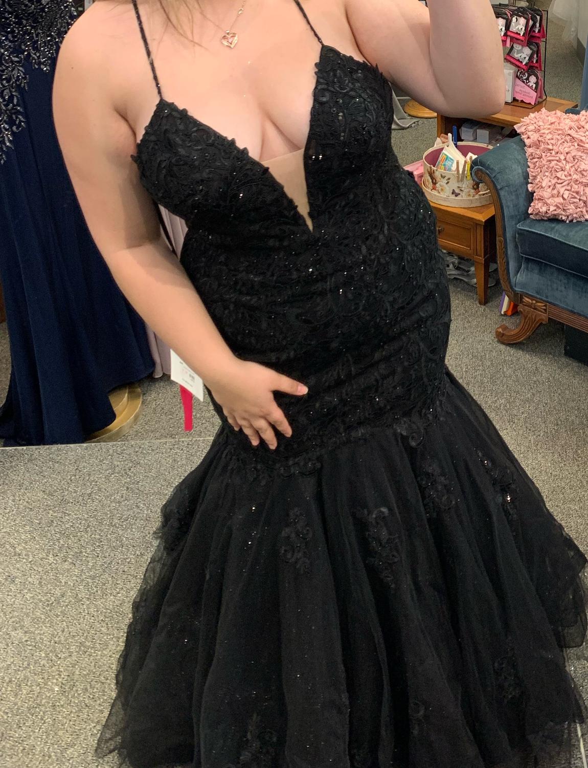 Plus Size 16 Prom Lace Black Mermaid Dress on Queenly