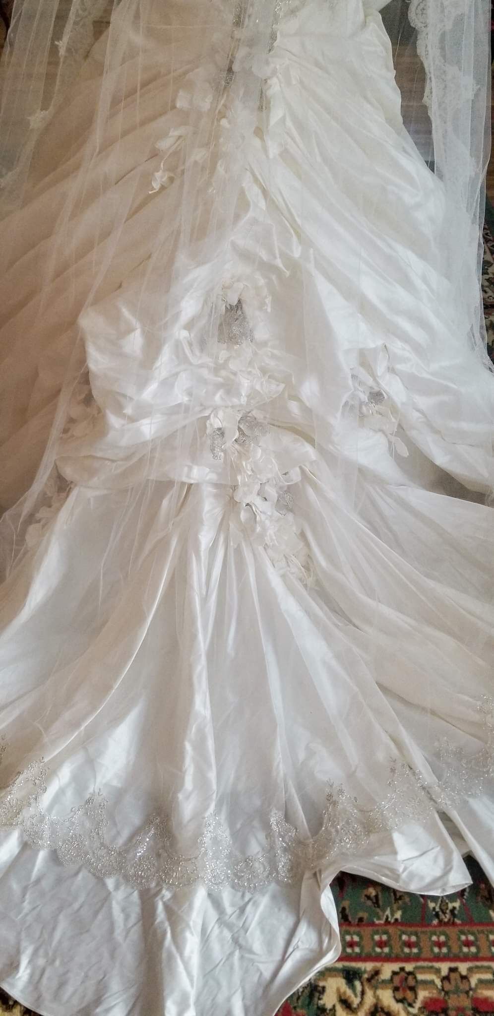 Style Dauphine Ian Stuart Size 4 Wedding Strapless Lace White Ball Gown on Queenly