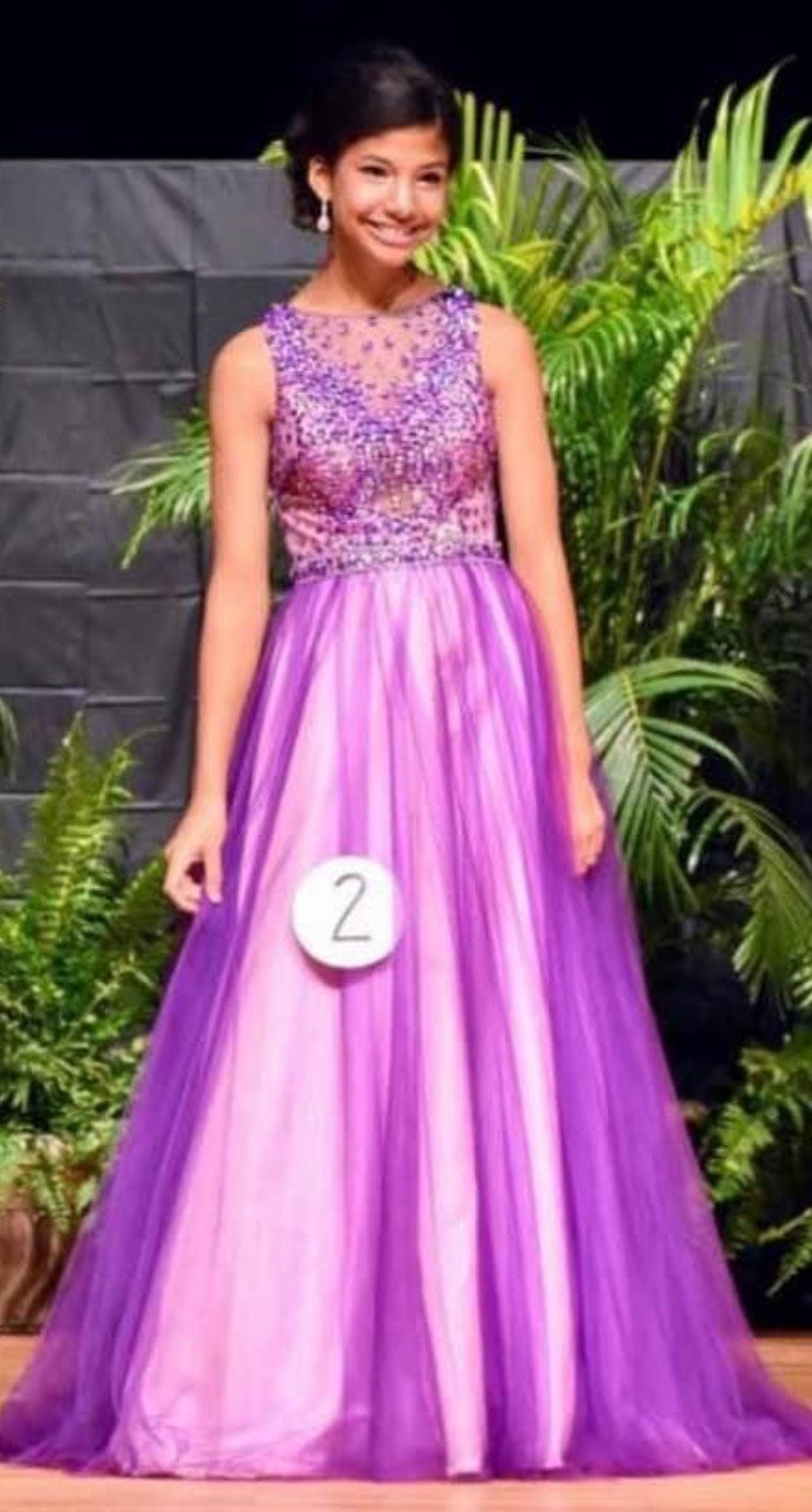 Size 2 Prom Sequined Purple A-line Dress on Queenly
