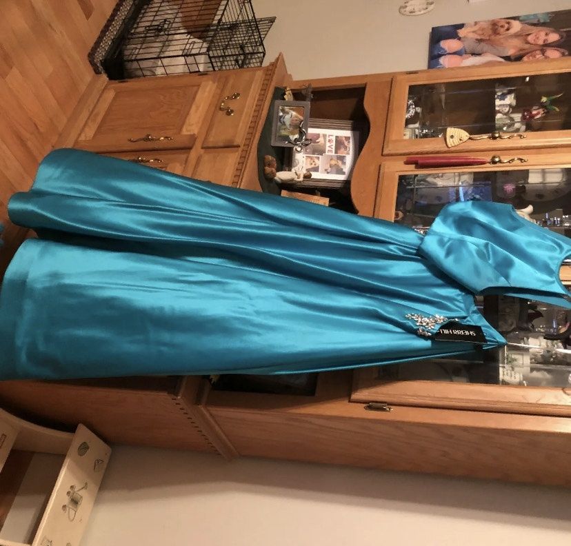 Satin Plus Size 26 Prom Satin Green Ball Gown on Queenly