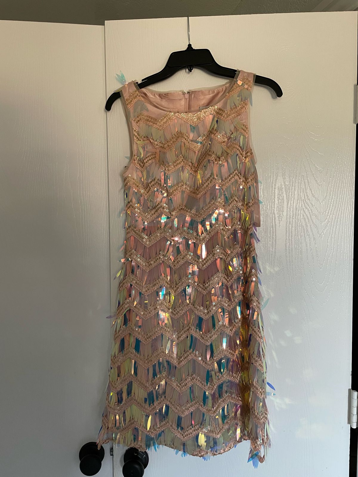 Size 4 Homecoming Sequined Pink Cocktail Dress on Queenly
