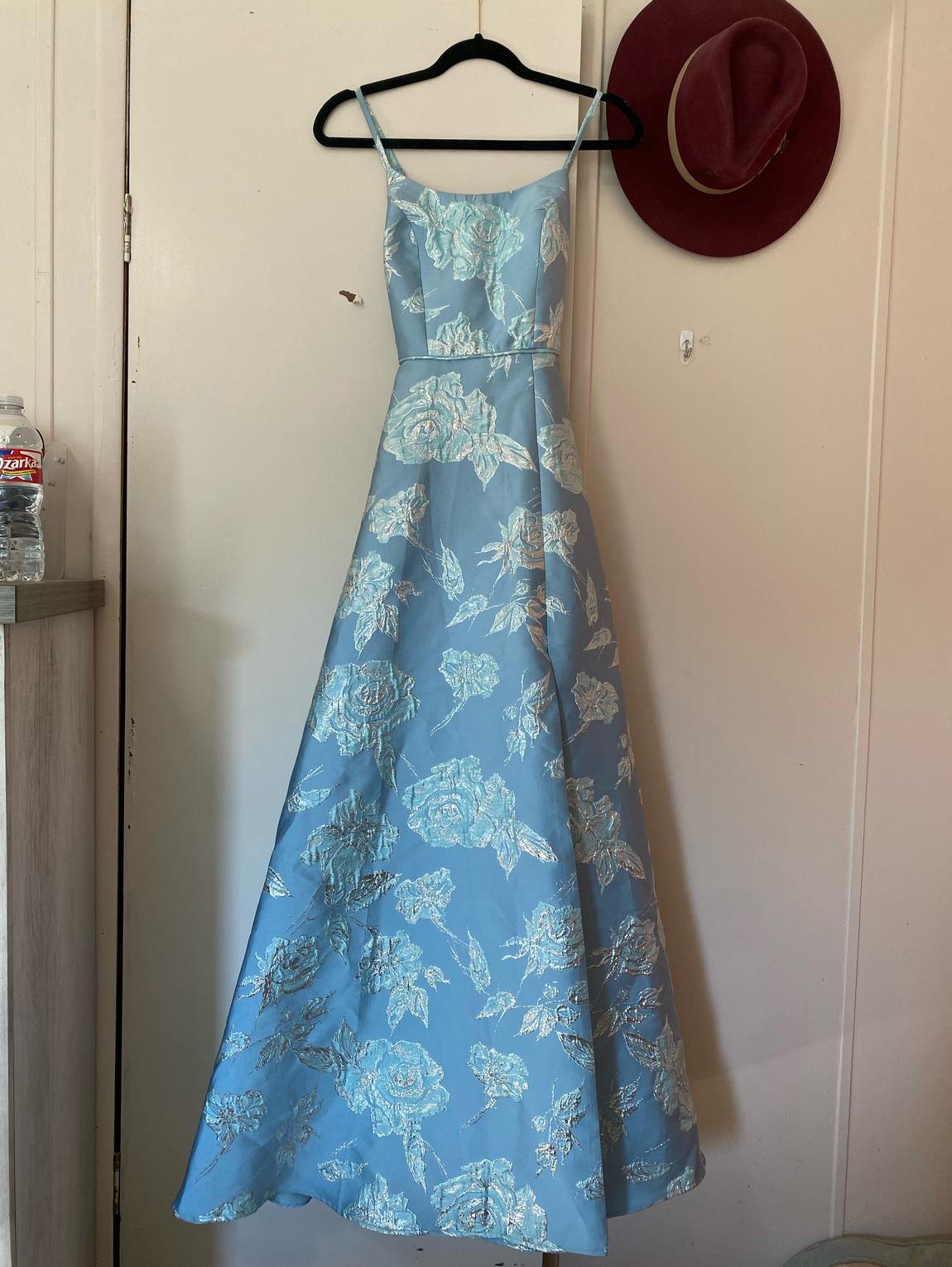 Size 4 Bridesmaid Floral Light Blue Ball Gown on Queenly