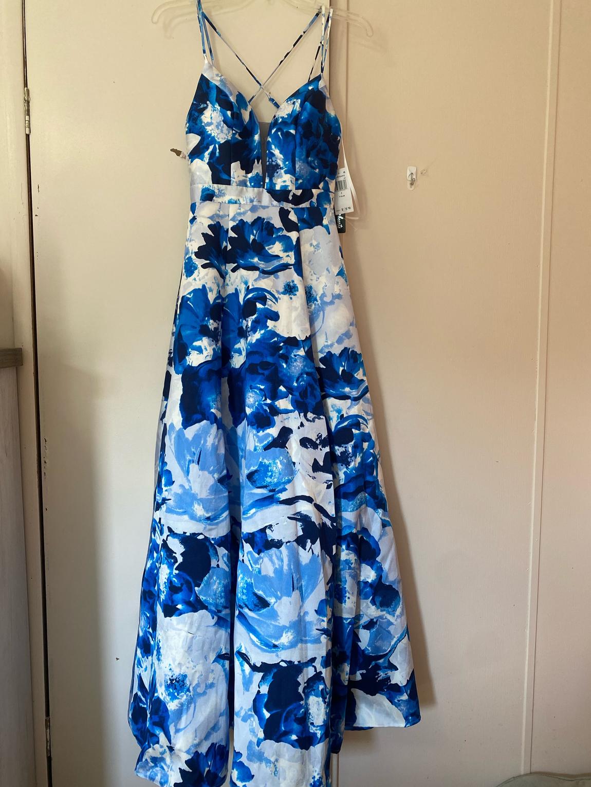 Size 0 Floral Royal Blue Dress With Train on Queenly