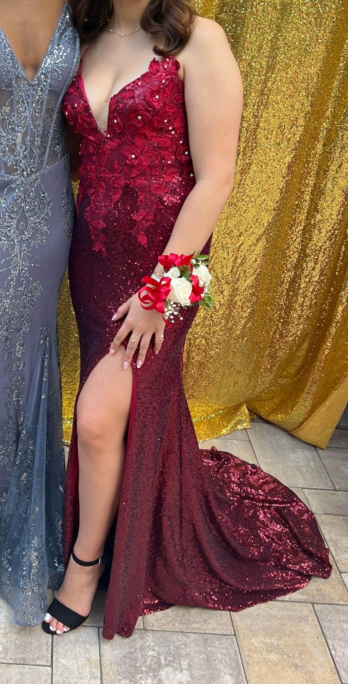 Size 2 Prom Sequined Red Side Slit Dress on Queenly