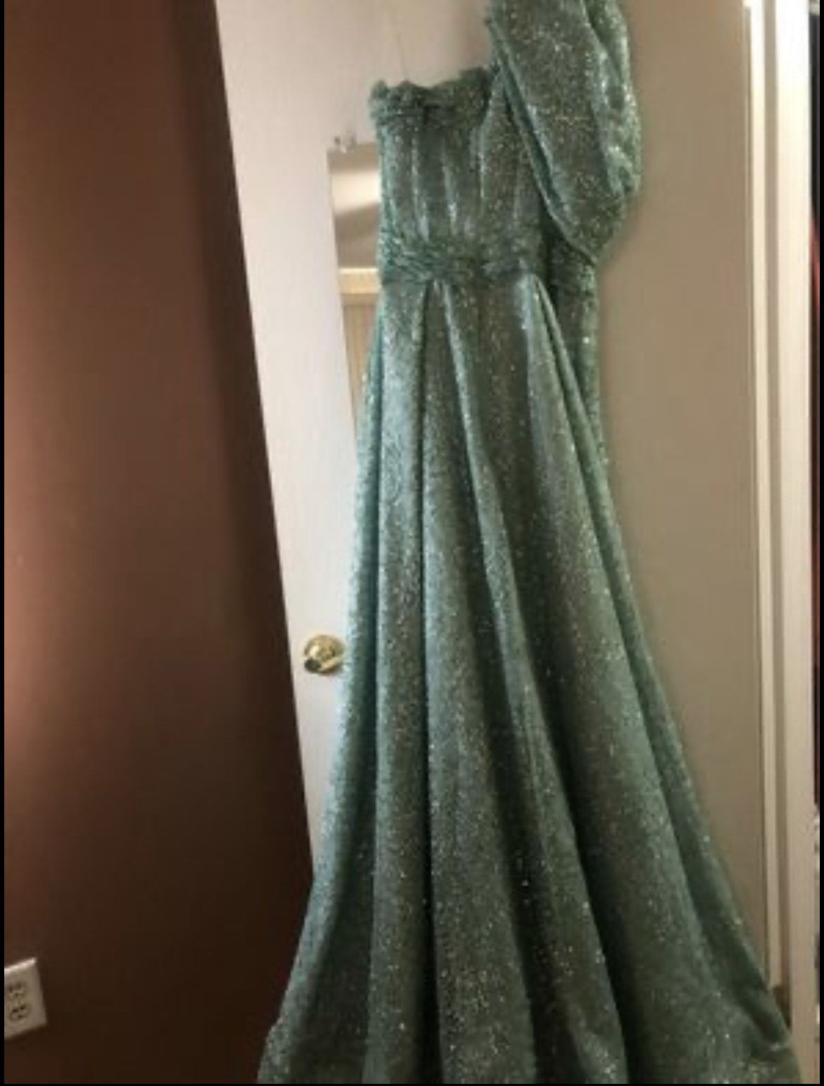 Size 8 Prom One Shoulder Sequined Green Dress With Train on Queenly