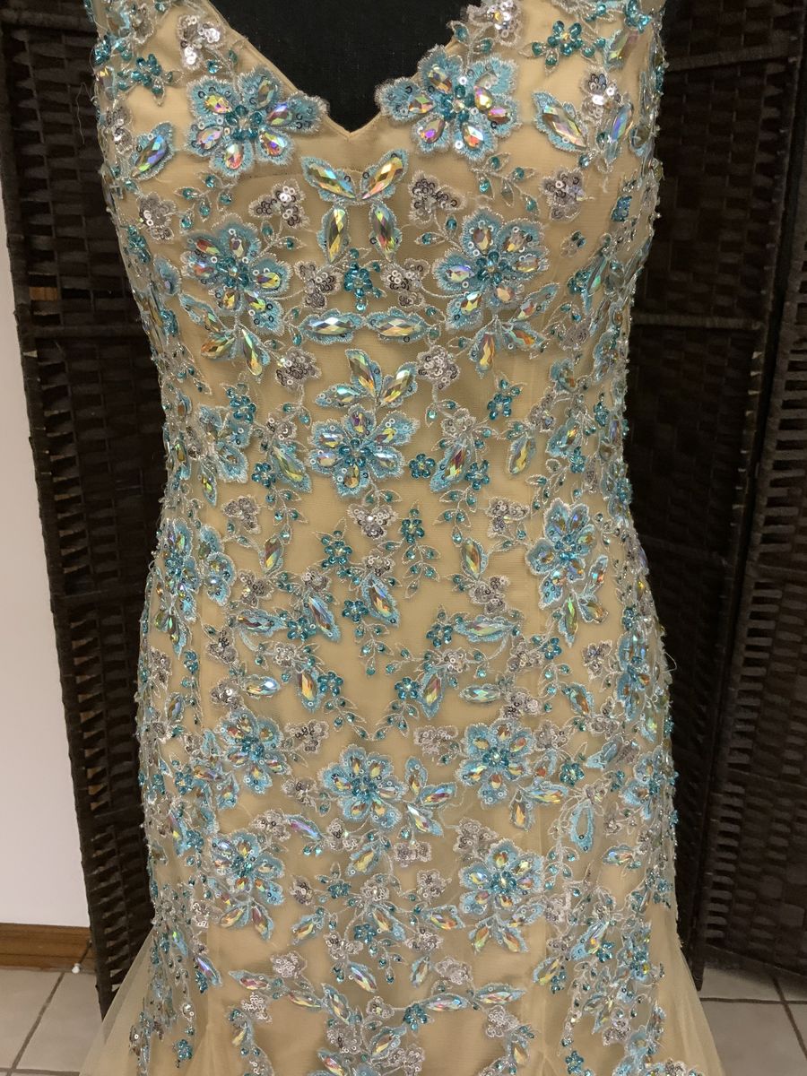 Tony Bowls Size 6 Sequined Multicolor Mermaid Dress on Queenly