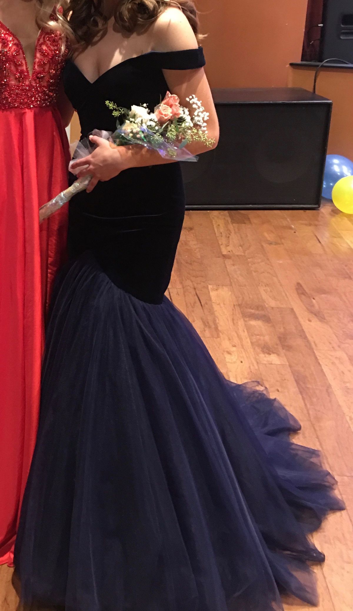 Sherri Hill Size 2 Prom Off The Shoulder Velvet Navy Blue Mermaid Dress on Queenly