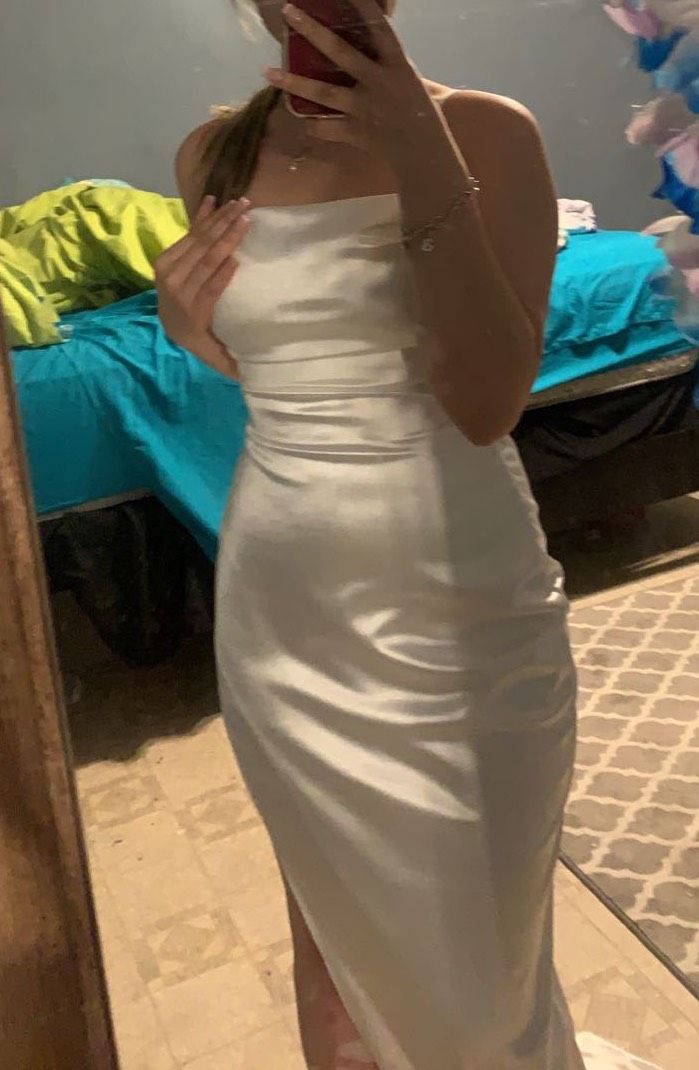 Windsor Size 0 Prom White Side Slit Dress on Queenly