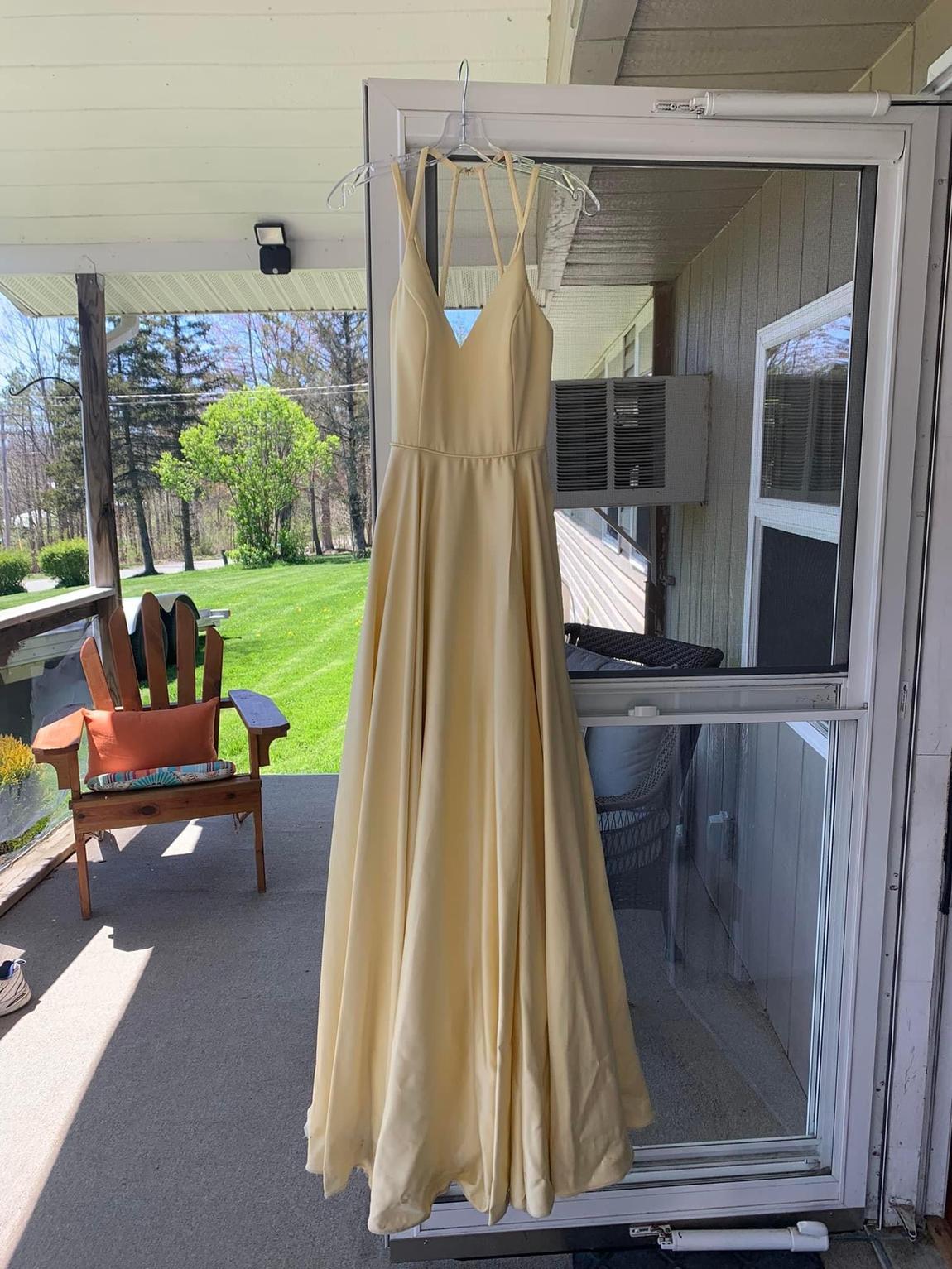 Size 2 Prom Yellow Side Slit Dress on Queenly