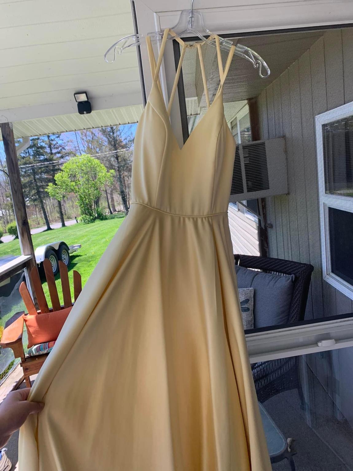 Size 2 Prom Yellow Side Slit Dress on Queenly