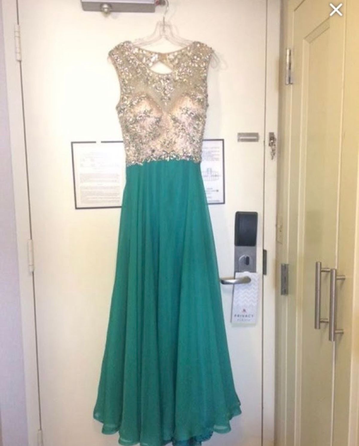 Size 4 Emerald Green A-line Dress on Queenly