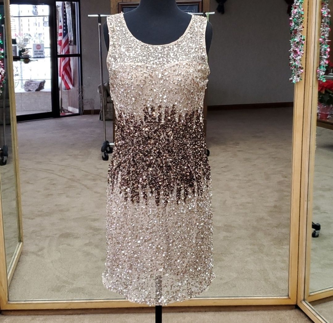 Adrianna Papell Size 10 Sequined Nude Cocktail Dress on Queenly
