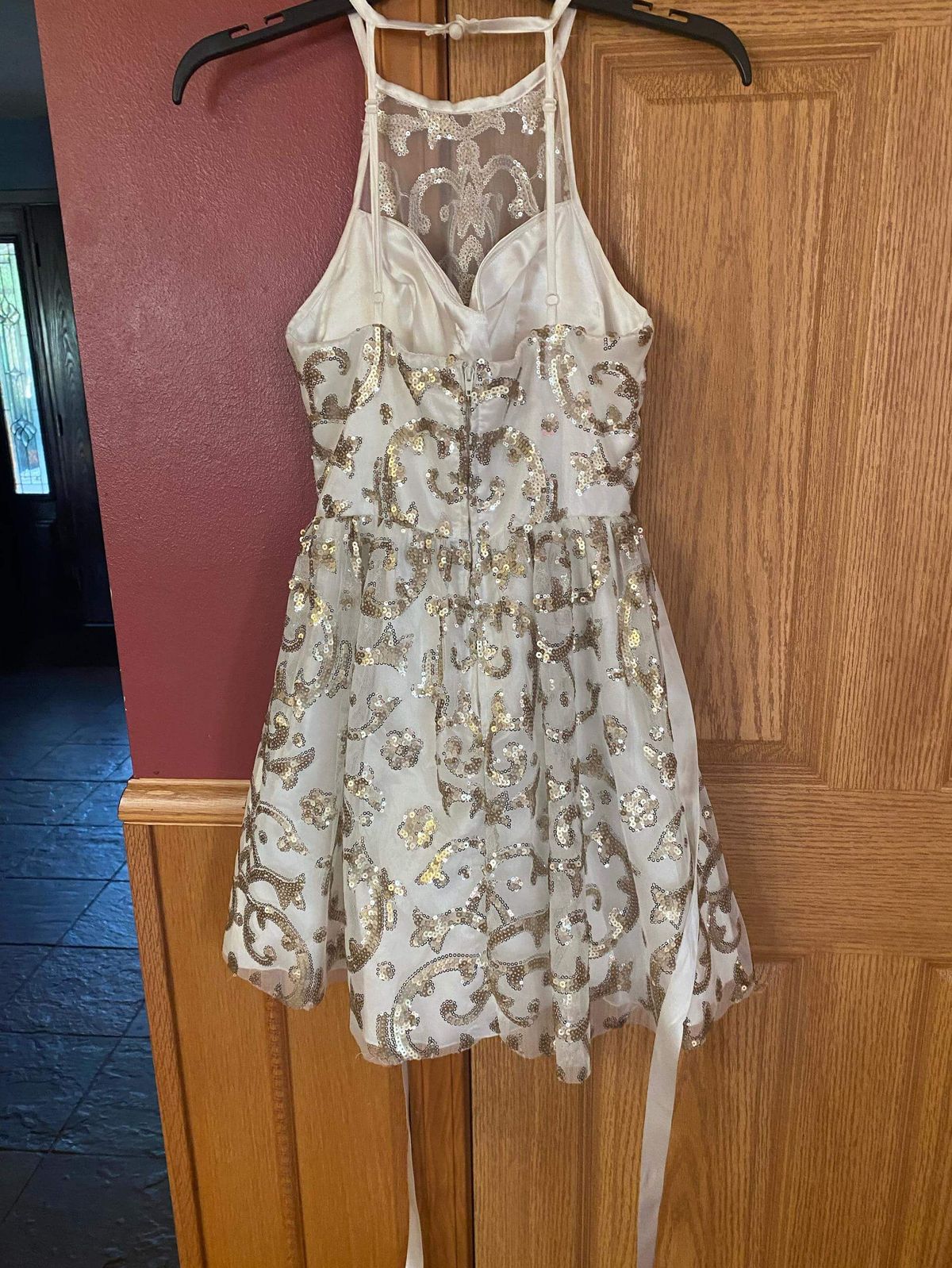 Size 8 Homecoming Sheer Gold Cocktail Dress on Queenly