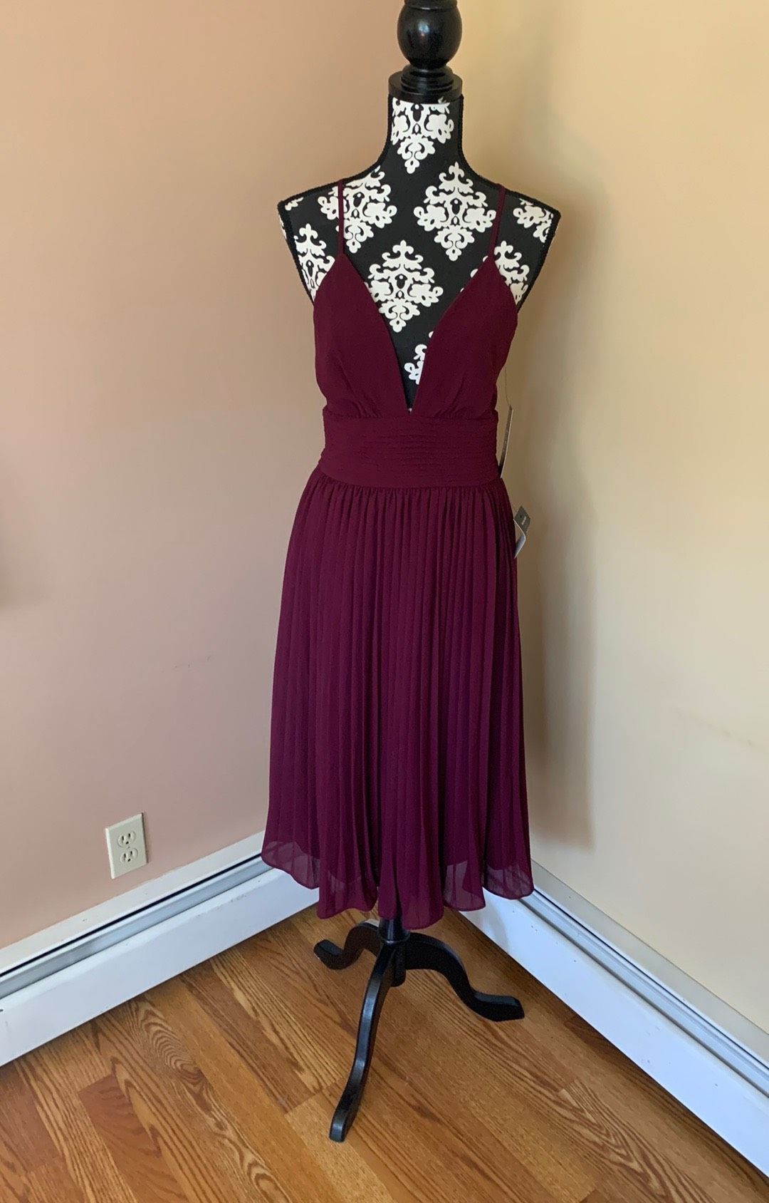Size 4 Burgundy Red A-line Dress on Queenly