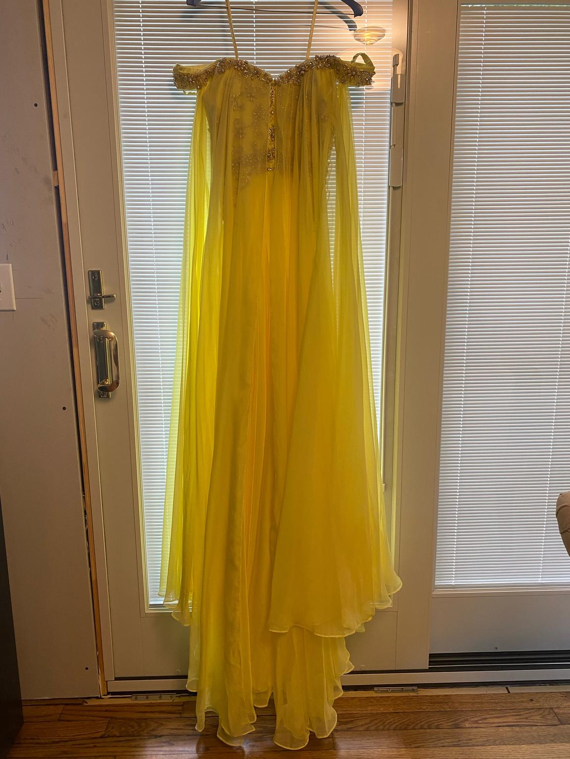 Mac Duggal Size 6 Prom Off The Shoulder Sequined Yellow A-line Dress on Queenly