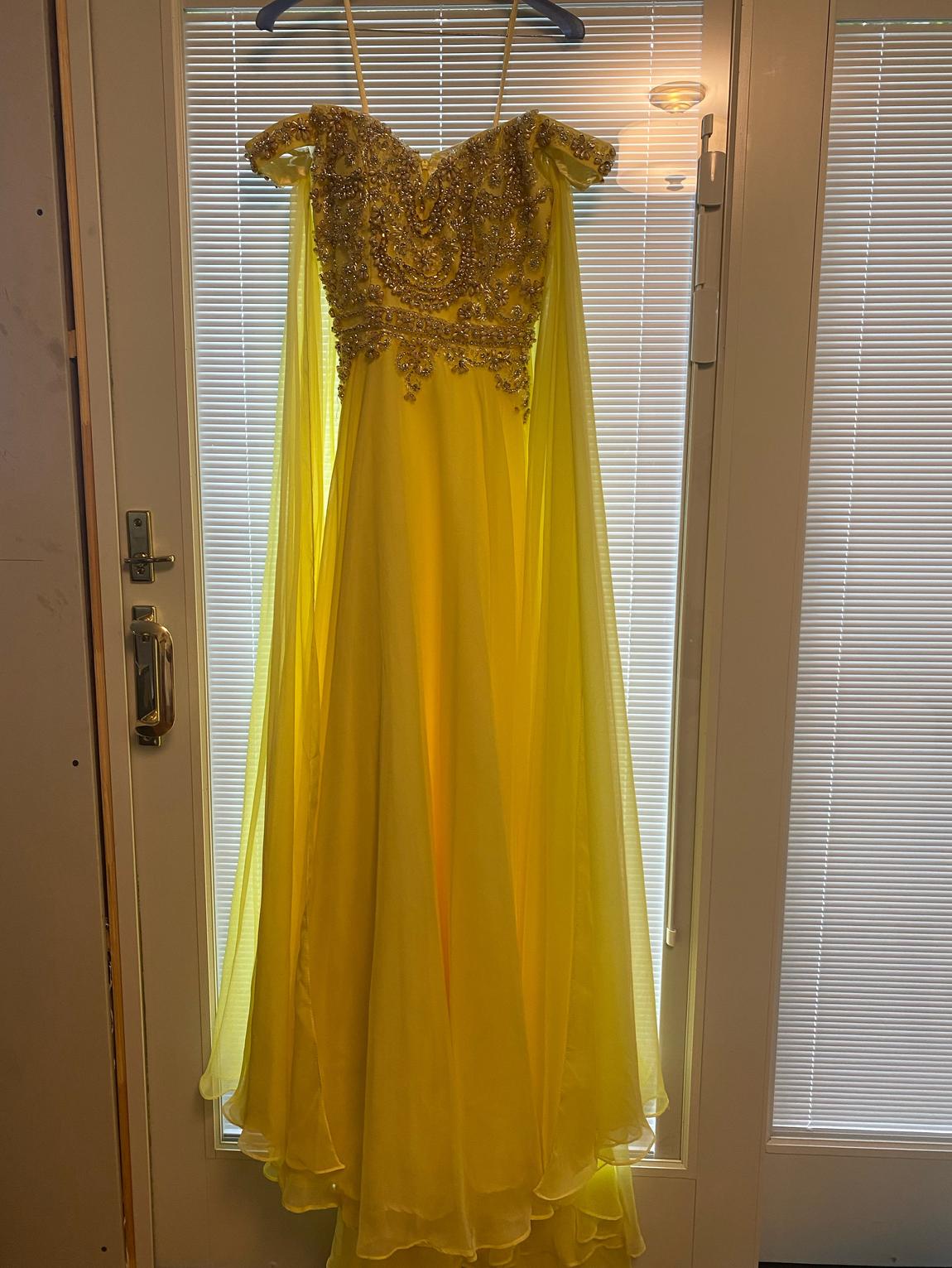 Mac Duggal Size 6 Prom Off The Shoulder Sequined Yellow A-line Dress on Queenly