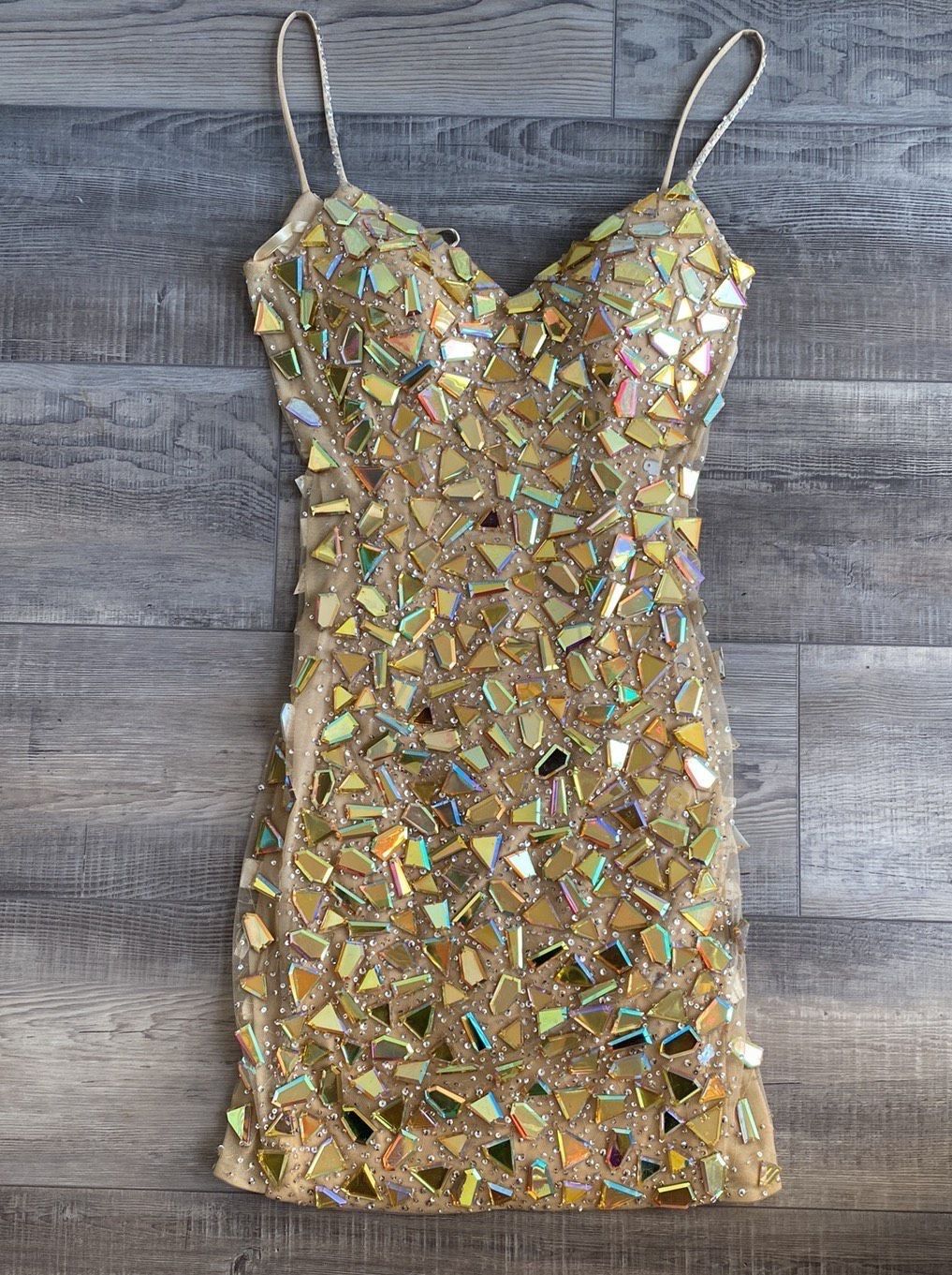 La Femme Size 0 Sequined Gold Cocktail Dress on Queenly