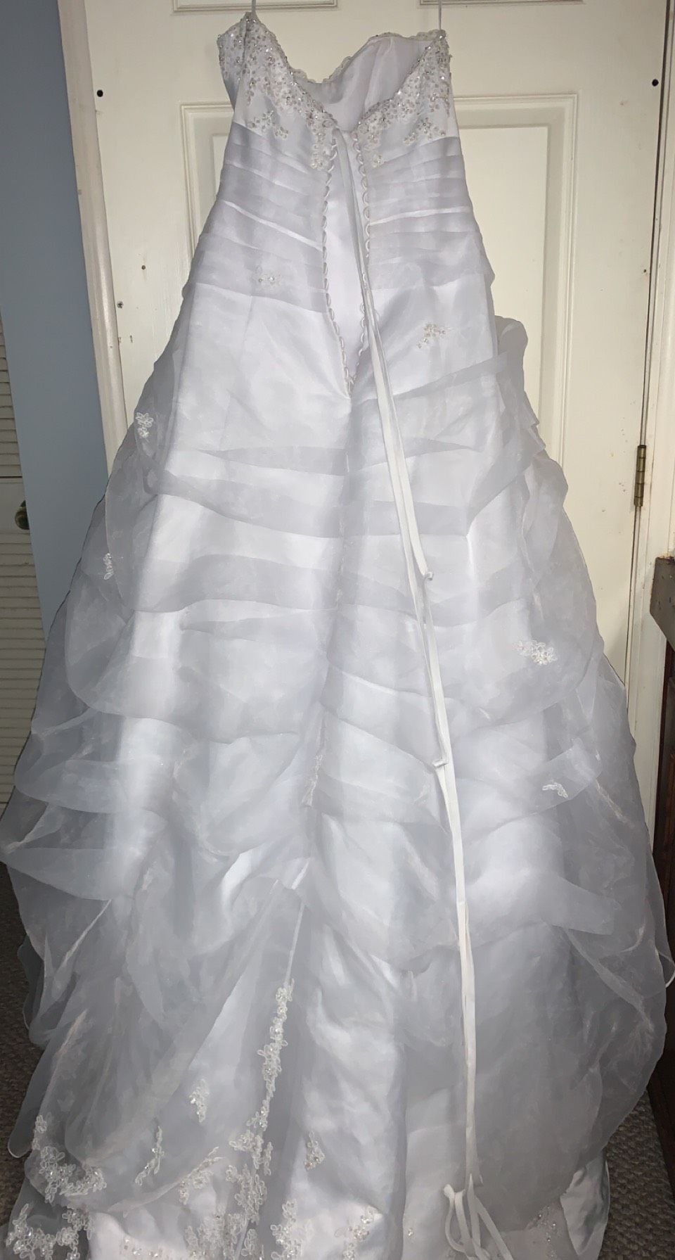 Size 12 White Ball Gown on Queenly
