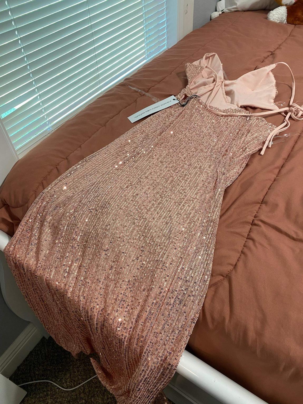 Size 8 Prom Sequined Light Pink Mermaid Dress on Queenly