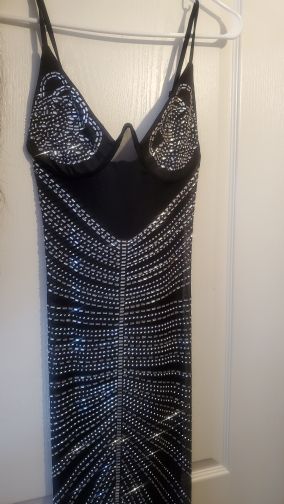 Size 4 Prom Sequined Black Floor Length Maxi on Queenly