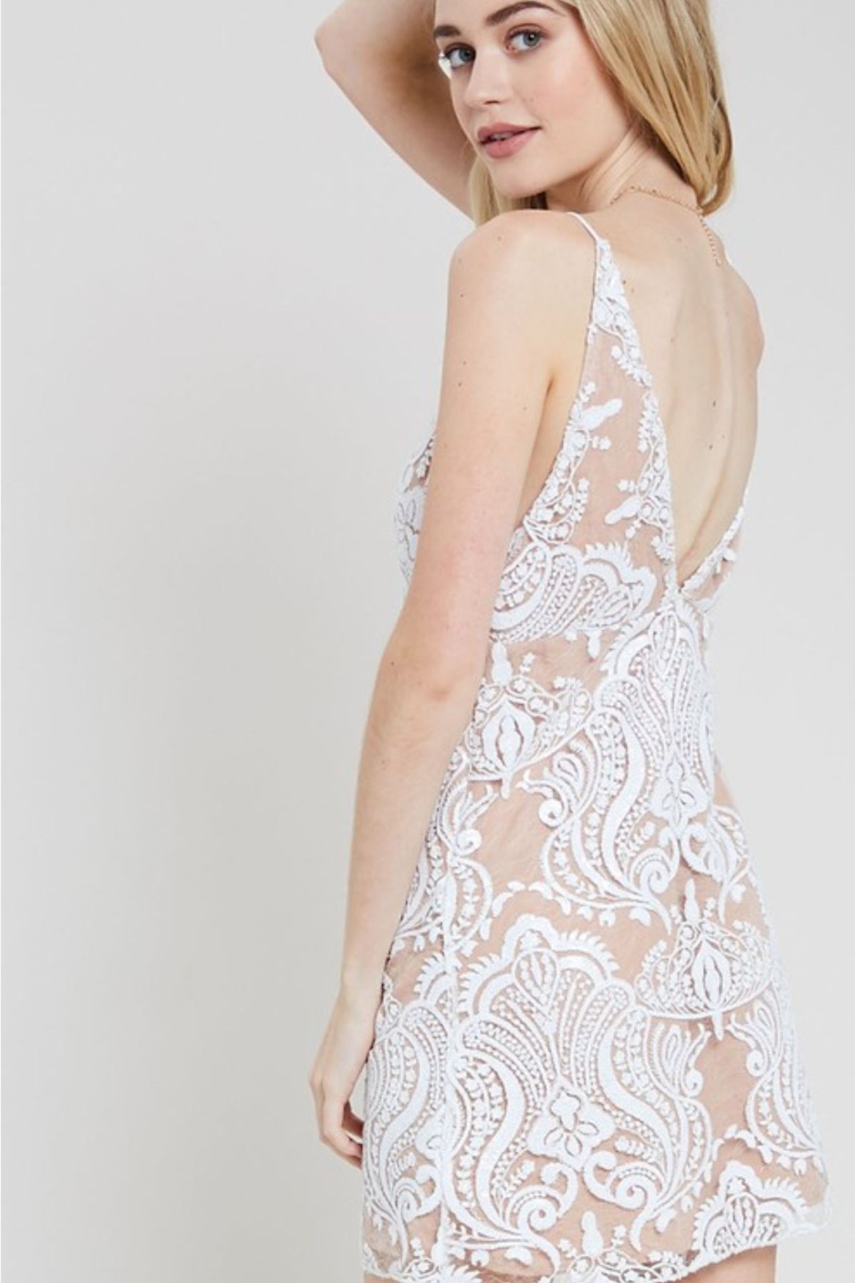 Style WL-18-2133 Wishlist Size 10 White Cocktail Dress on Queenly
