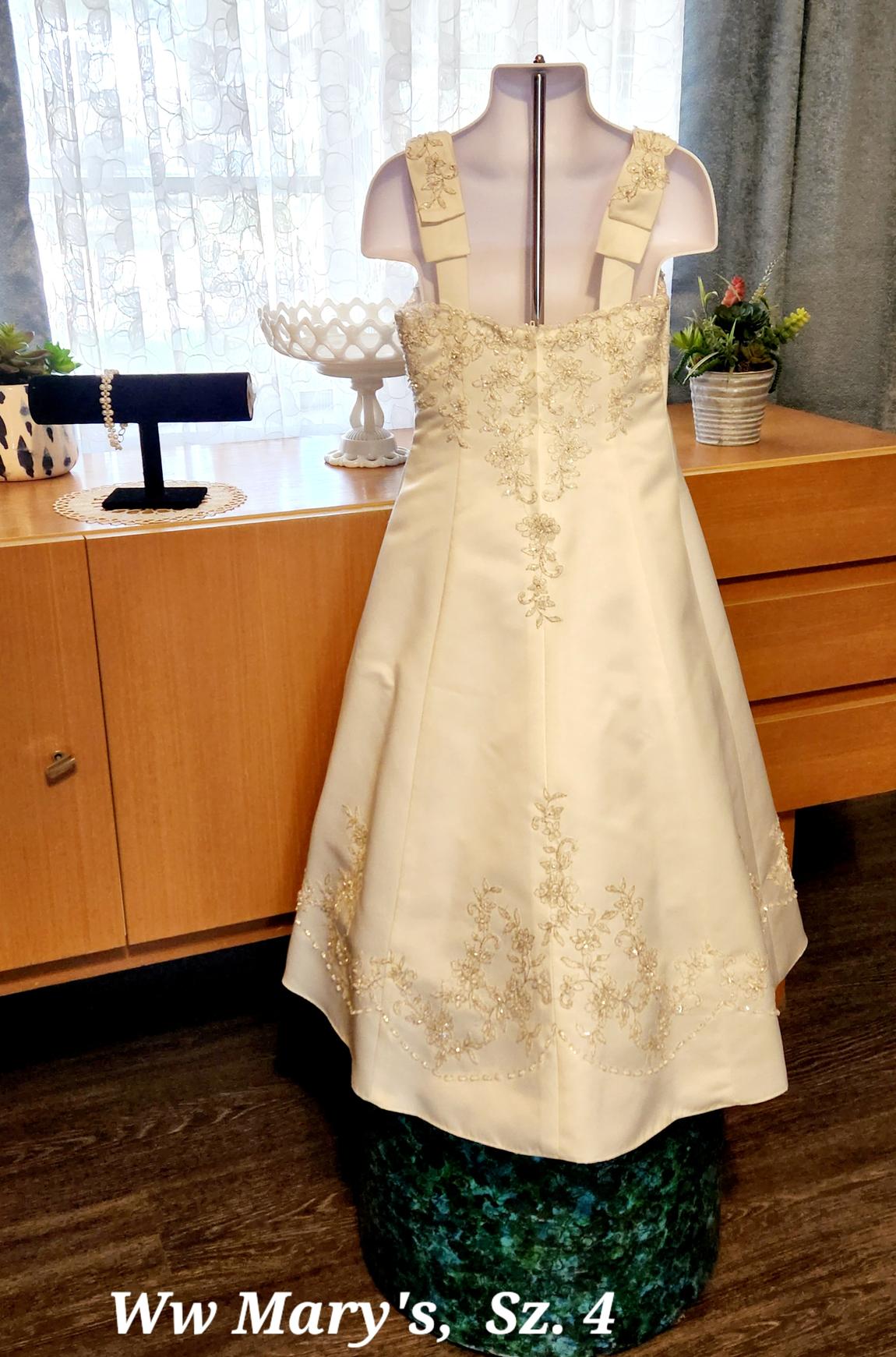 Mary's Girls Size 4 White Ball Gown on Queenly