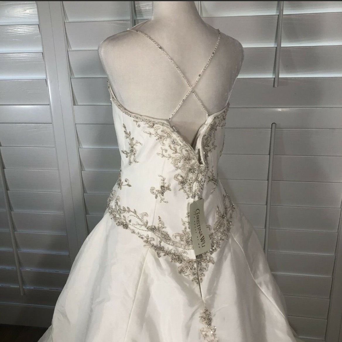 Christina Wu Size 10 White Ball Gown on Queenly