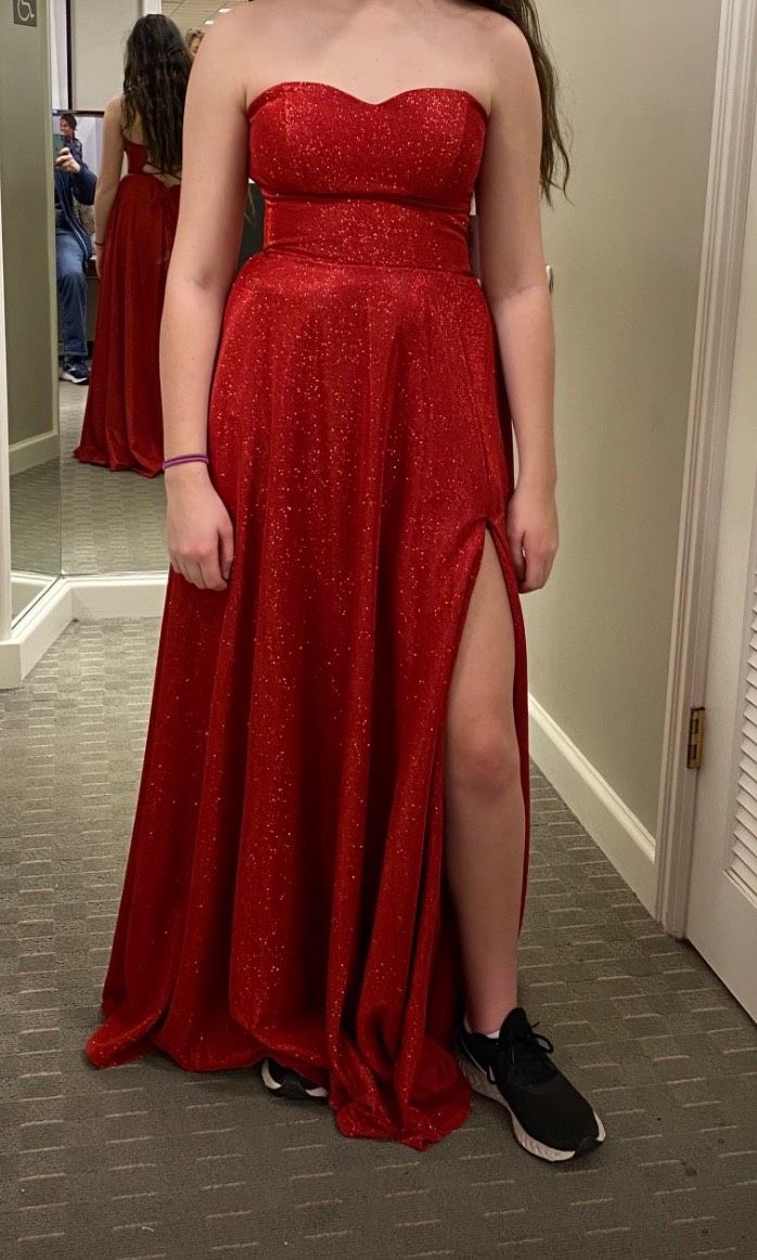 B. Darlin Size 4 Prom Red A-line Dress on Queenly