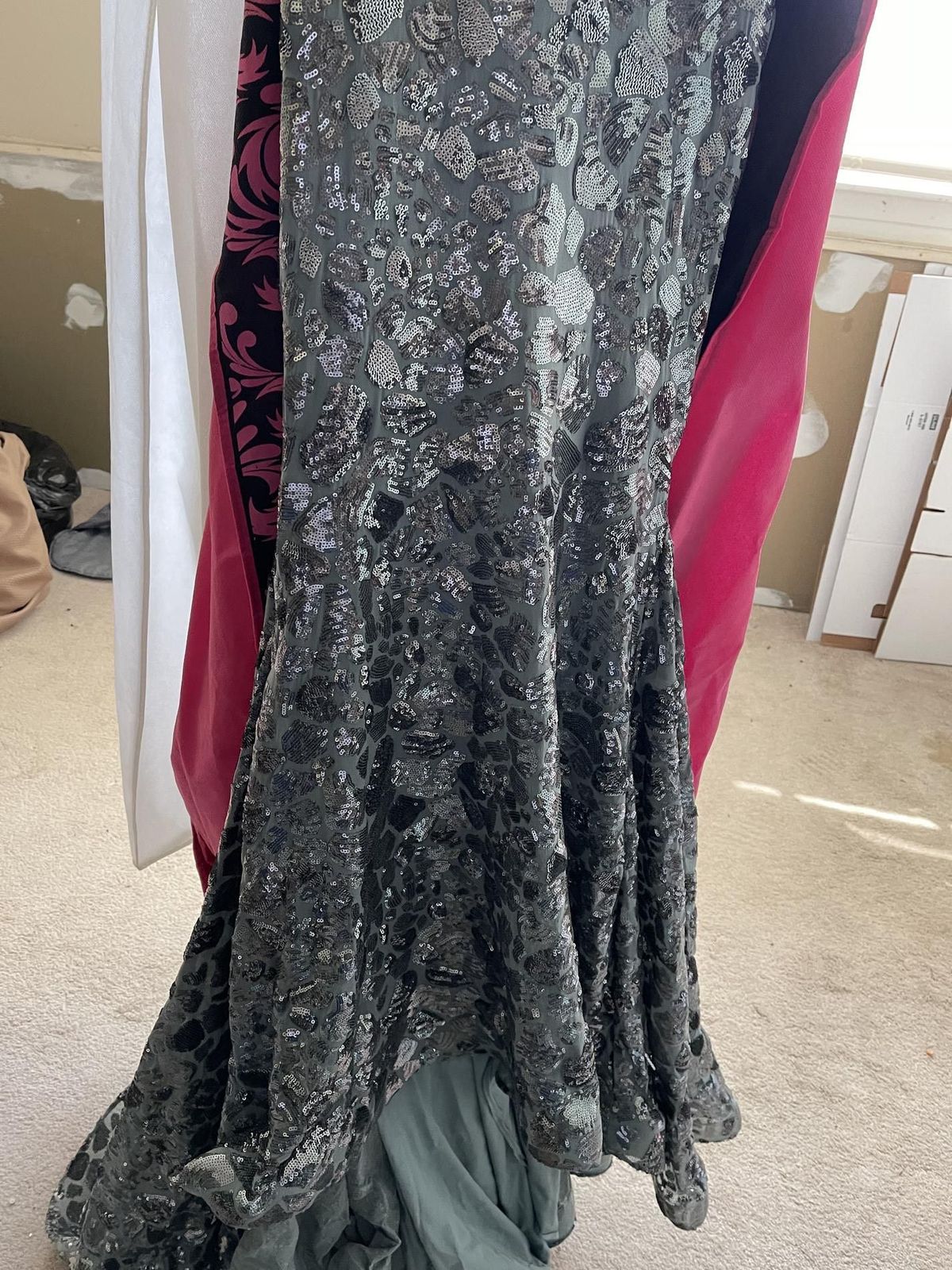 Jovani Size 6 Prom Plunge Sequined Silver A-line Dress on Queenly