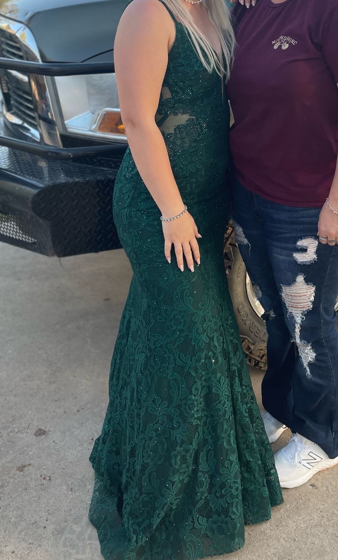 Size 8 Prom Sequined Emerald Green Mermaid Dress on Queenly