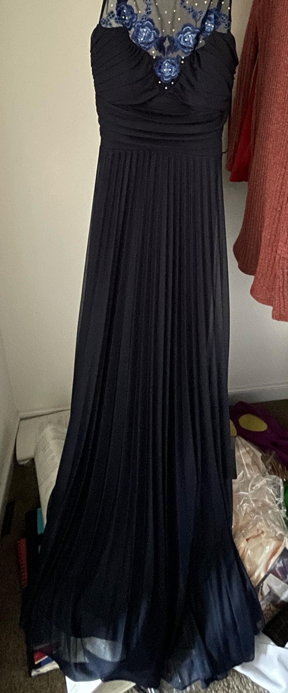 Size 0 Prom Sequined Navy Blue Floor Length Maxi on Queenly