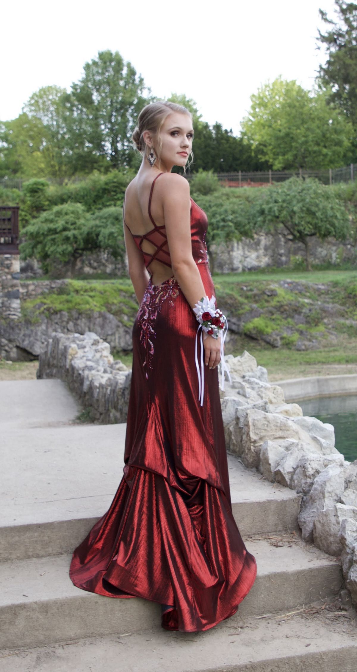 Ellie Wilde Size 0 Burgundy Red Mermaid Dress on Queenly