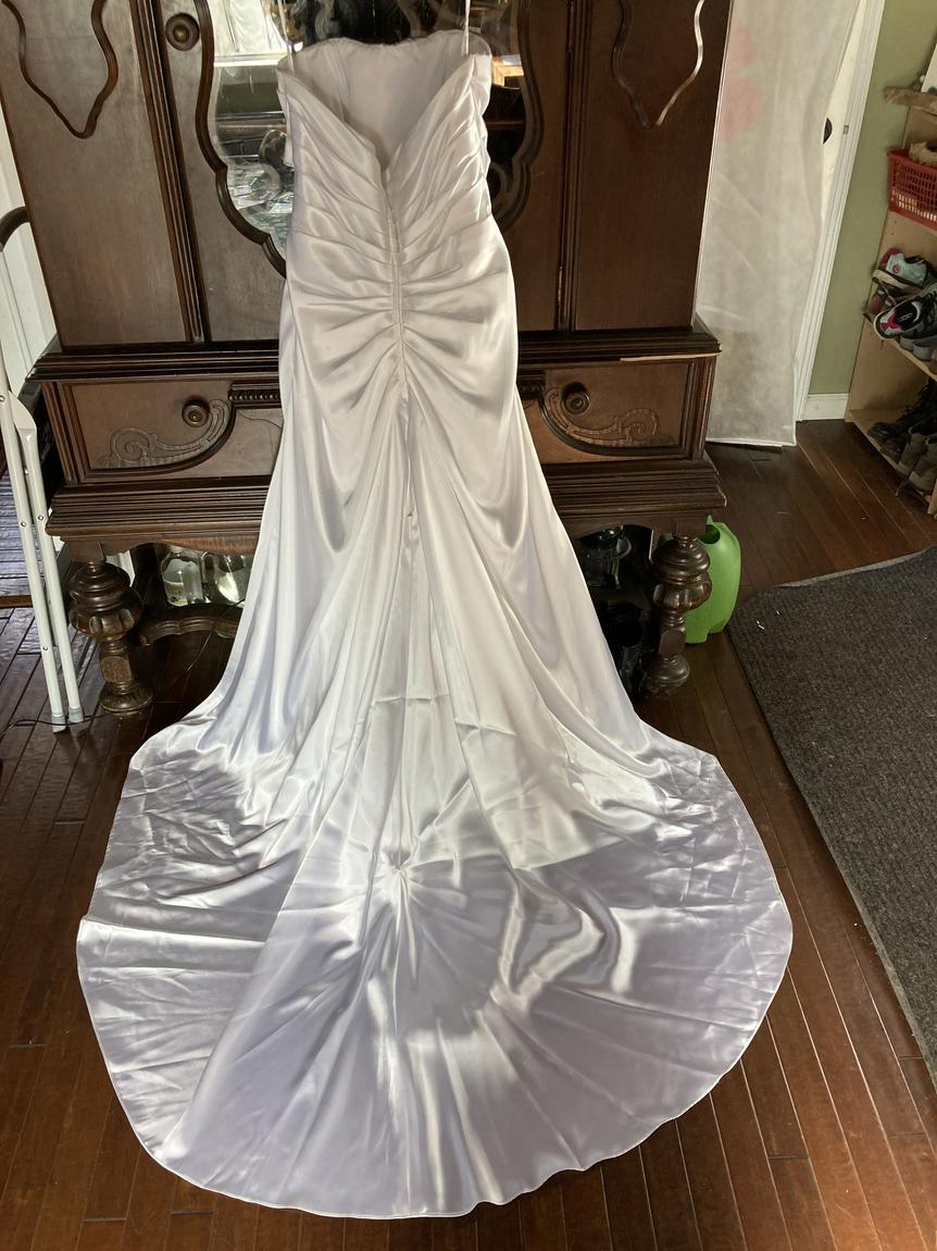 Size 12 Satin White Dress With Train on Queenly