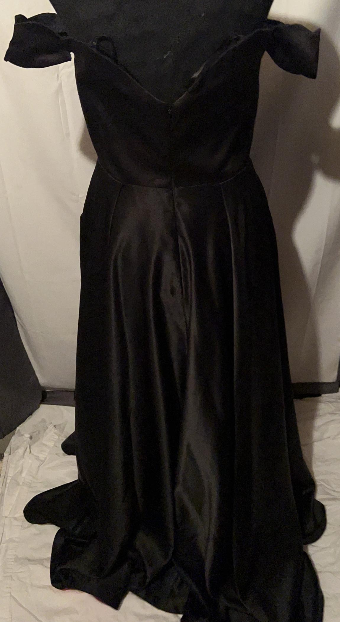 Abby Paris Size 6 Fun Fashion Satin Black A-line Dress on Queenly