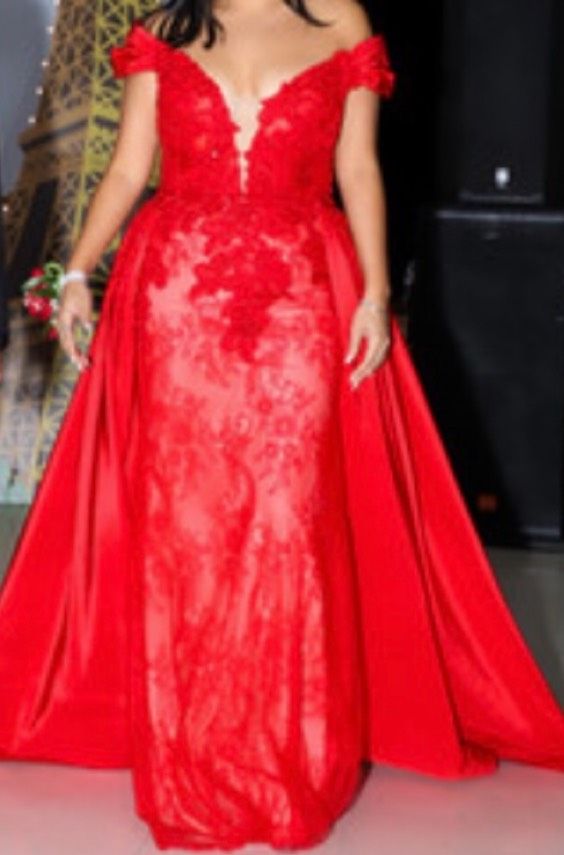 Tarik Ediz Size 8 Pageant Red Dress With Train on Queenly