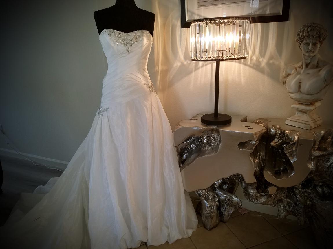 Maggie Sottero Size 4 Satin White Dress With Train on Queenly