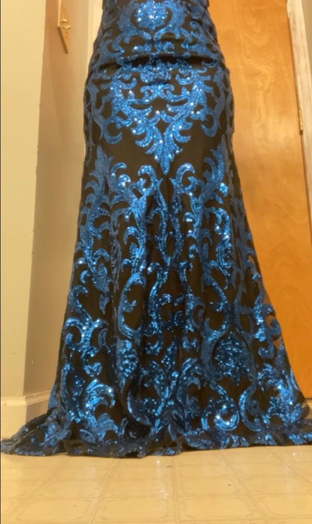 Size 4 Prom Sequined Blue Mermaid Dress on Queenly