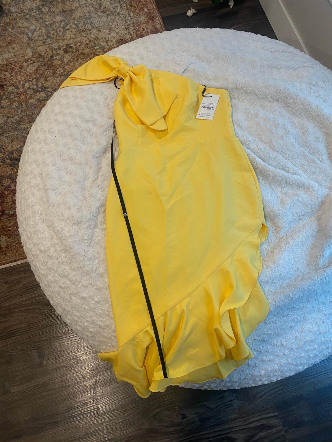 Lavish Alice Size 8 Yellow Side Slit Dress on Queenly